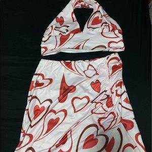 A heart outfit set.